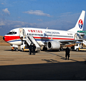 阿克苏红旗坡空运航空快运业稳步发展的原因是什么？
